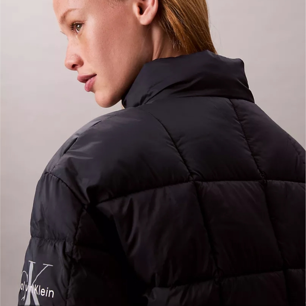 Women's Lightweight Puffer Jacket - Picture 4 of 6